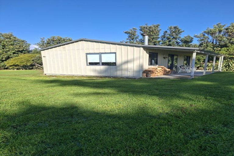 Photo of property in 213 Beach Road, Charleston, Cape Foulwind, 7892