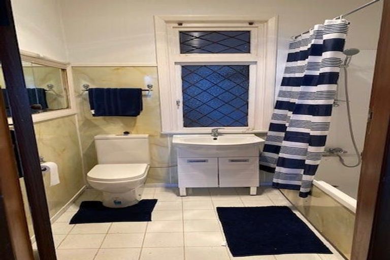 Photo of property in 126 Grafton Road, Roseneath, Wellington, 6011