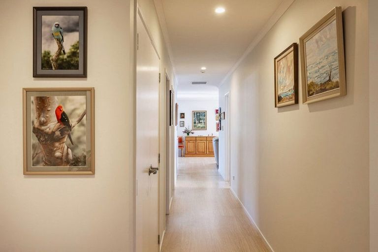Photo of property in 6 Lees Cove, Karaka, Papakura, 2113