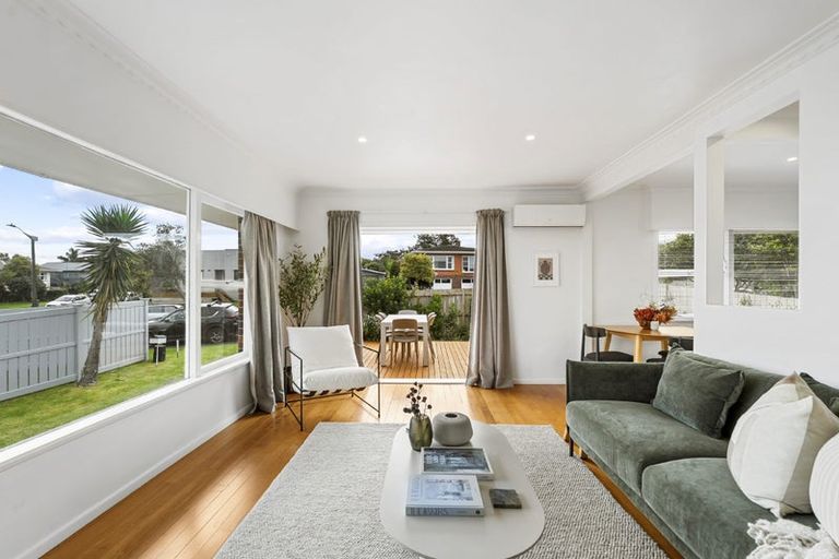 Photo of property in 1/8 Fowler Street, Northcote, Auckland, 0627