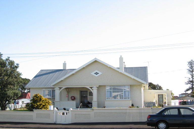Photo of property in 30 Beach Street, Fitzroy, New Plymouth, 4312