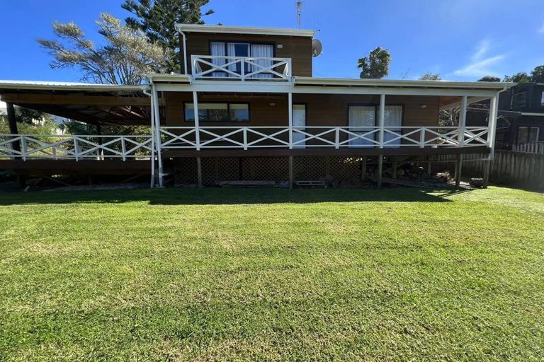 Photo of property in 2/24 Matipo Road, Mairangi Bay, Auckland, 0630