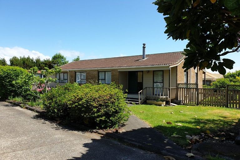 Photo of property in 14 Balmore Place, Wattle Downs, Auckland, 2103