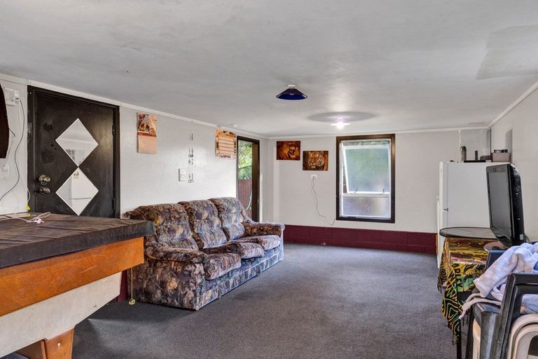 Photo of property in 11 Fairfield Road, Hawera, 4610