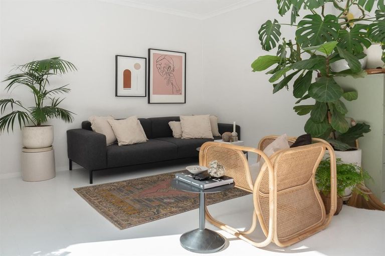 Photo of property in 122 Seddon Street, Naenae, Lower Hutt, 5011