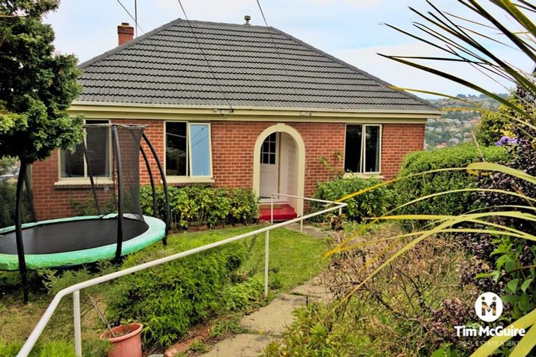 Photo of property in 139 Forfar Street, Clyde Hill, Dunedin, 9011