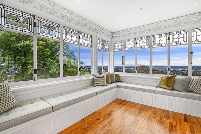 Photo of property in 141 Hackthorne Road, Cashmere, Christchurch, 8022