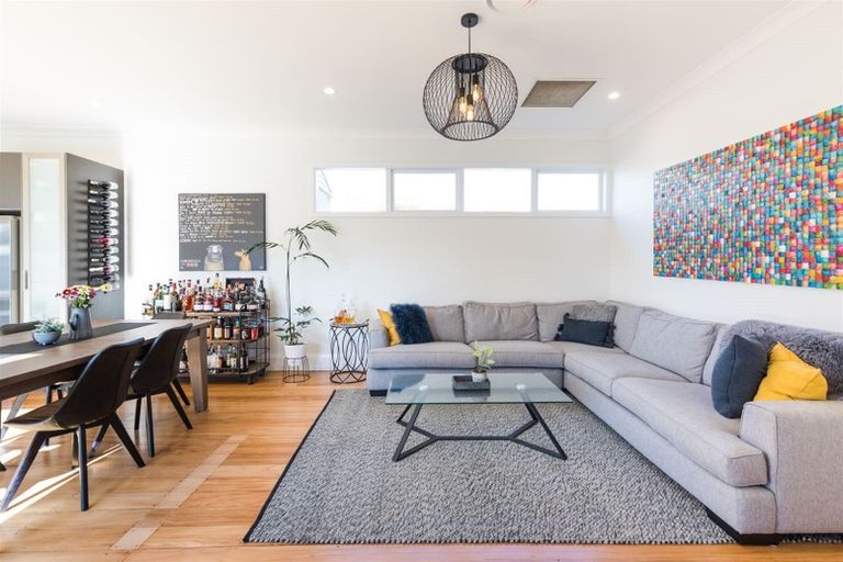 Photo of property in 47 Rangitane Street, Palmerston North, 4414