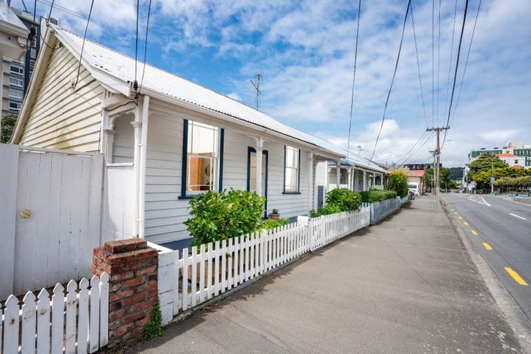 Photo of property in 36 Aro Street, Aro Valley, Wellington, 6021