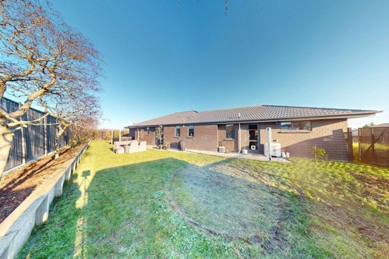 Photo of property in 24 Macdonald Heights, Feilding, 4702