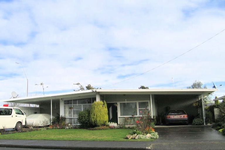 Photo of property in 247 Kenilworth Road, Mayfair, Hastings, 4122