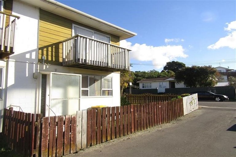 Photo of property in 1/14 Ngatitoa Street, Takapuwahia, Porirua, 5022