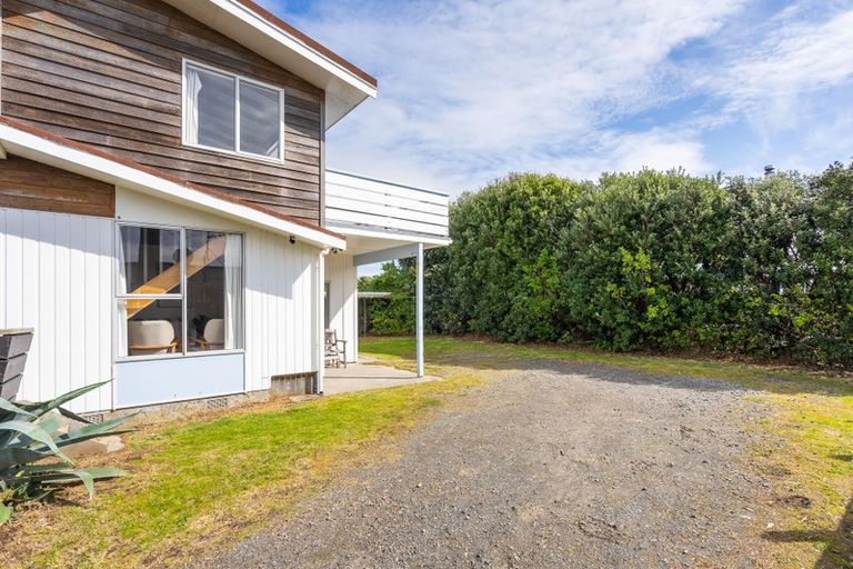 Photo of property in 47 William Street, Waikanae Beach, Waikanae, 5036