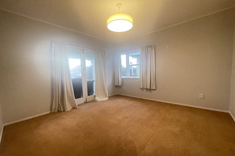 Photo of property in 232 Hillsborough Road, Hillsborough, Auckland, 1042