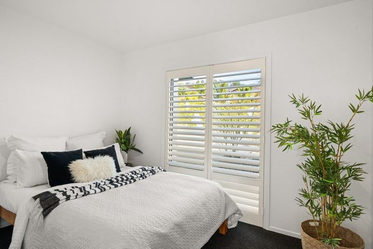 Photo of property in 38 Holcombrooke Lane, Welcome Bay, Tauranga, 3175