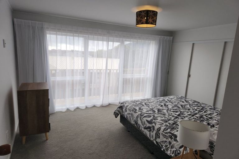 Photo of property in 7a Lesley Grove, Waikanae, 5036