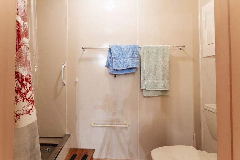 Photo of property in 23 Howard Street, Macandrew Bay, Dunedin, 9014