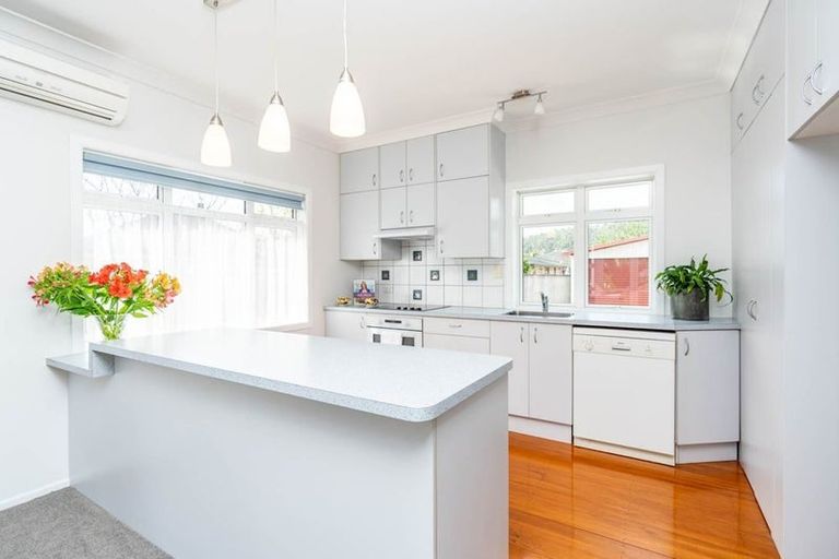 Photo of property in 1 Douglas Street, Kensington, Whangarei, 0112
