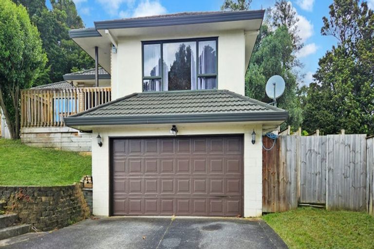 Photo of property in 50 De Havilland Drive, Goodwood Heights, Auckland, 2105