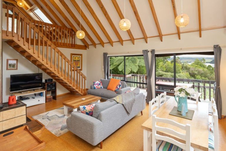 Photo of property in 14 Sandy Bay Road, Black Rock, Picton, 7282