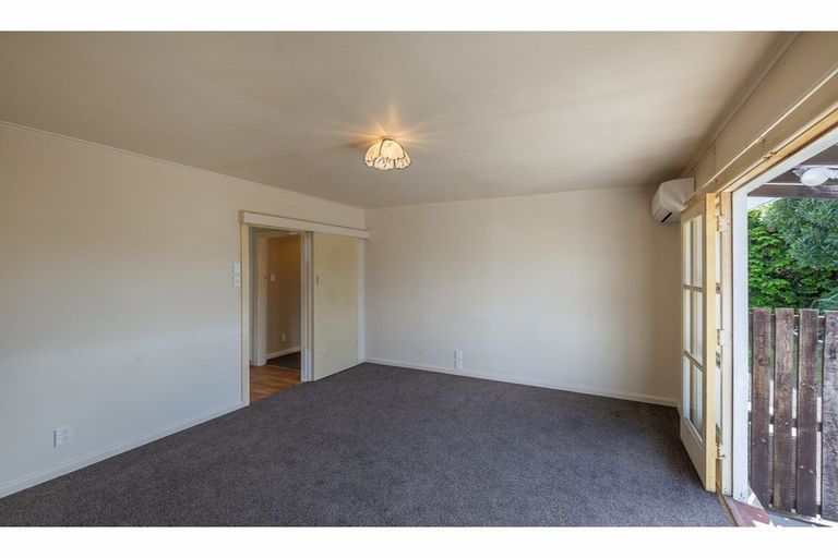 Photo of property in 2/365 Greers Road, Bishopdale, Christchurch, 8053