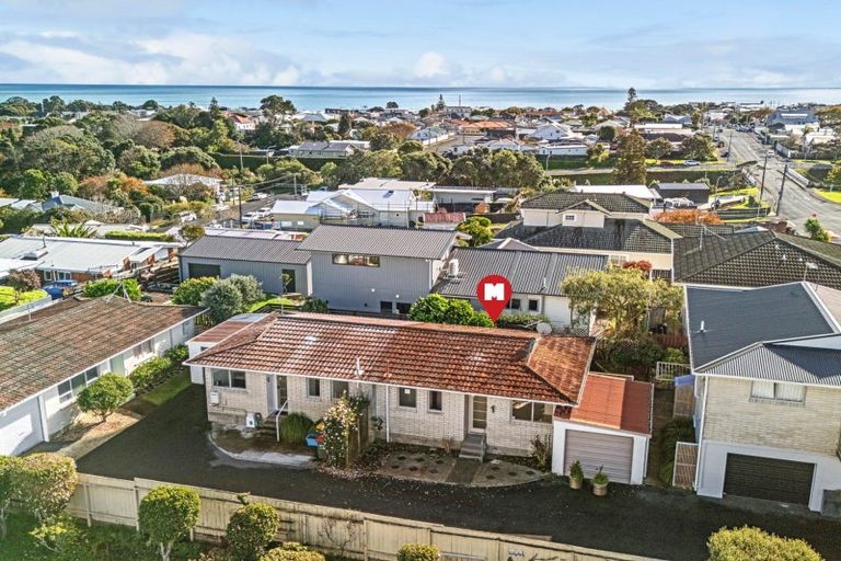 Photo of property in 2/50 Paynters Avenue, Strandon, New Plymouth, 4312