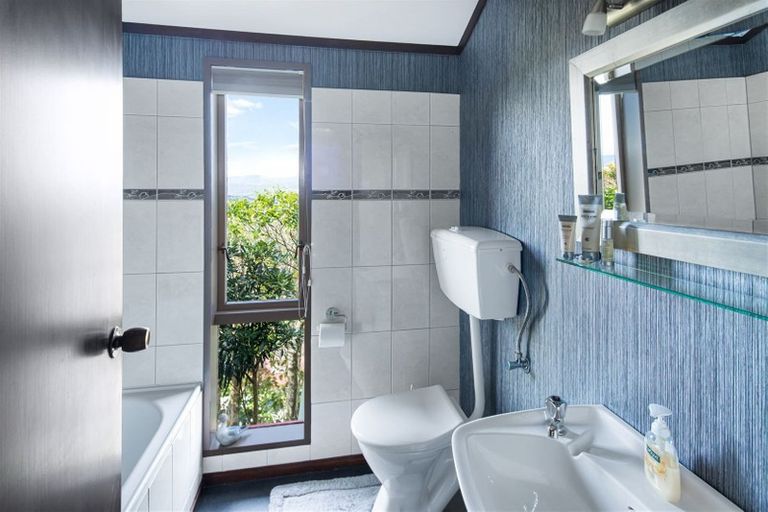 Photo of property in 52 Highbury Road, Highbury, Wellington, 6012