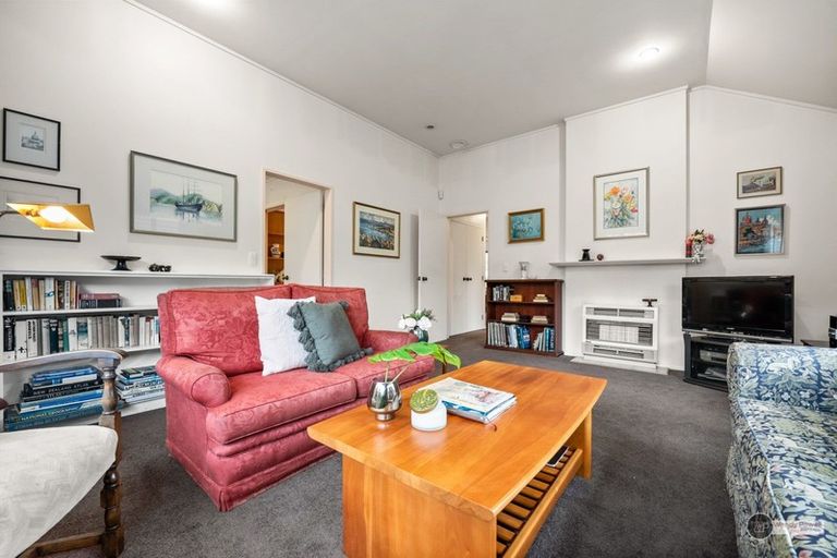 Photo of property in 2/83 Penrose Street, Woburn, Lower Hutt, 5010