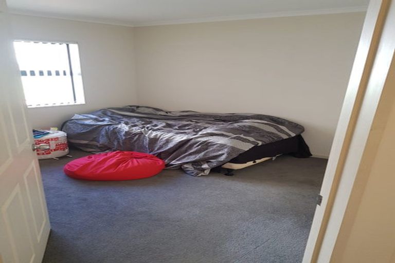 Photo of property in 70 Westgate Drive, Massey, Auckland, 0614