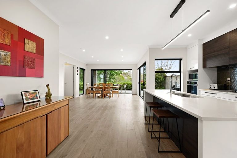 Photo of property in 3b Lake Domain Drive, Frankton, Hamilton, 3204