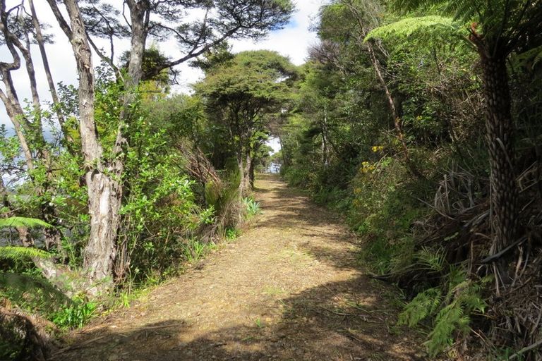 Photo of property in 496 Tuateawa Road, Tuateawa, Coromandel, 3583
