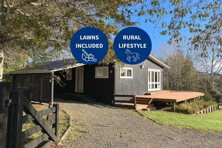 Photo of property in 16 Hull Road, Waitoki, Kaukapakapa, 0871