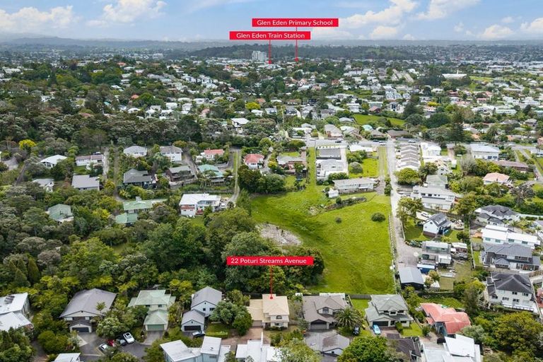 Photo of property in 22 Poturi Streams Avenue, Titirangi, Auckland, 0604