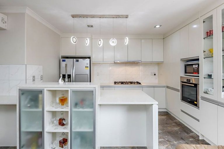 Photo of property in 4 Cahir Place, Flat Bush, Auckland, 2019