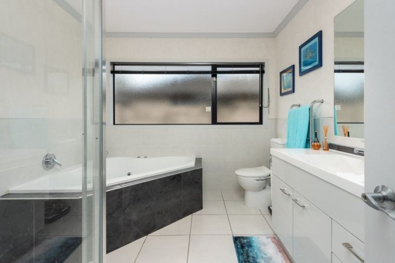 Photo of property in 11 Satori Key, Papamoa Beach, Papamoa, 3118