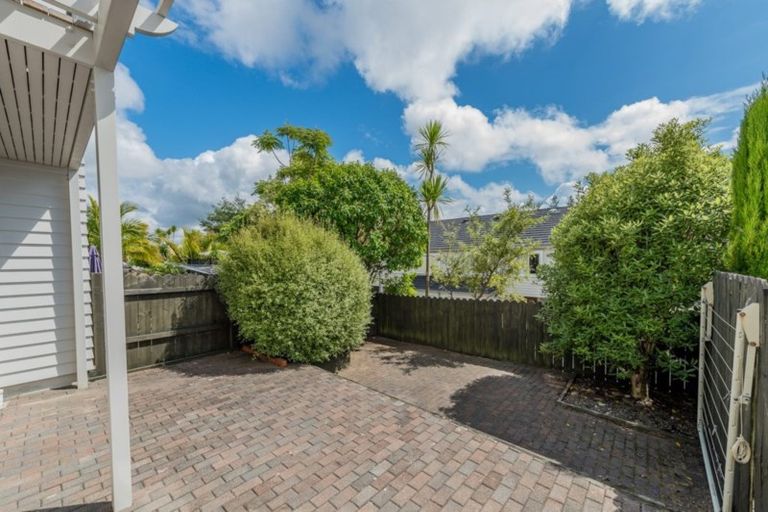 Photo of property in 6/78 Fernhill Way, Oteha, Auckland, 0632