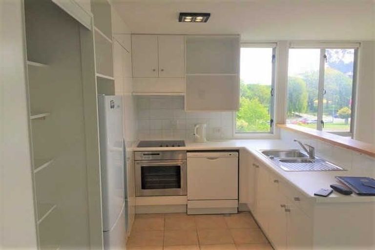 Photo of property in 20/15 Peterborough Street, Christchurch Central, Christchurch, 8013