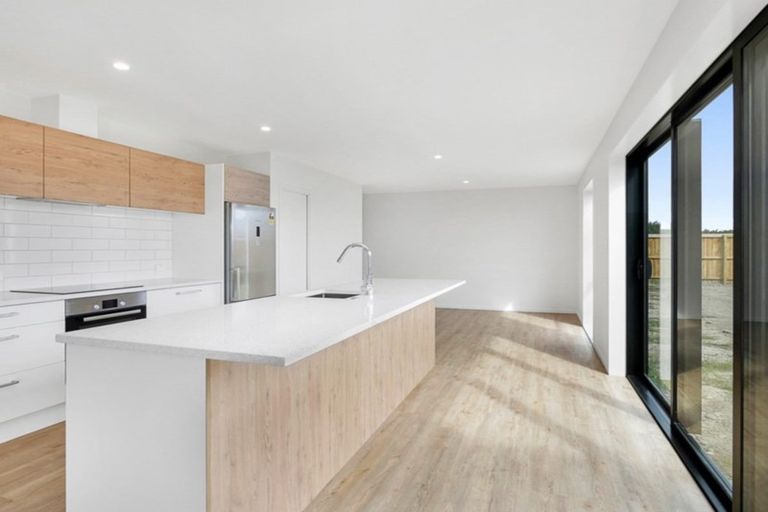 Photo of property in 32 Northside Drive, Waikuku, Rangiora, 7473