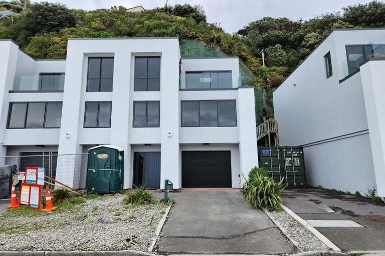 Photo of property in 8/148 Evans Bay Parade, Roseneath, Wellington, 6021