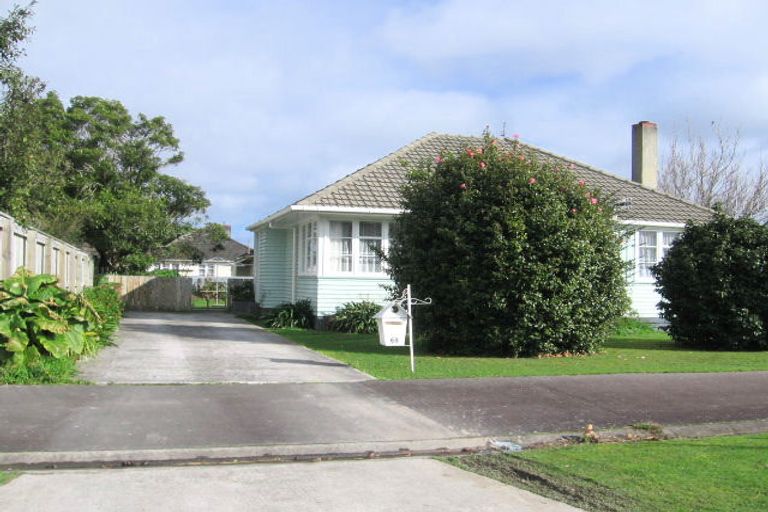 Photo of property in 67 Weston Avenue, Roslyn, Palmerston North, 4414