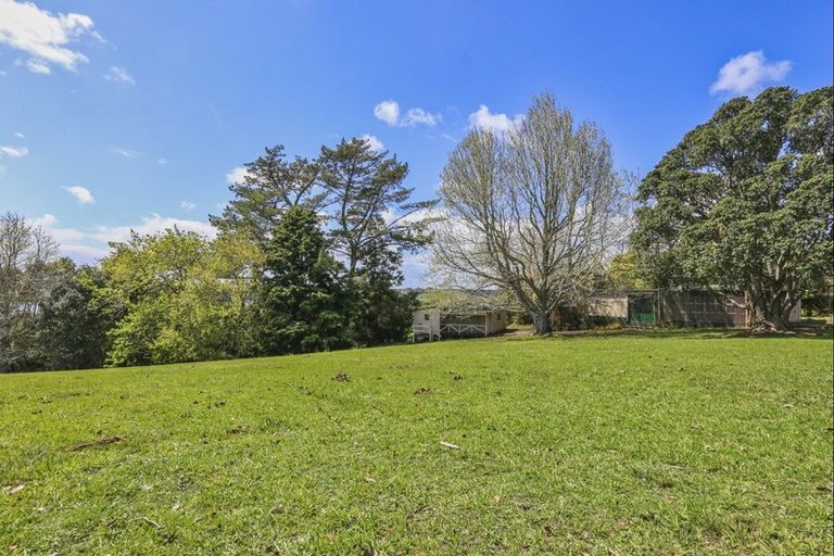 Photo of property in 329 Clifton Road, Whitford, Howick, 2571