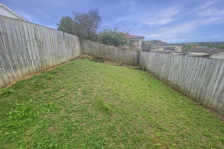 Photo of property in 82 Keegan Drive, Massey, Auckland, 0614