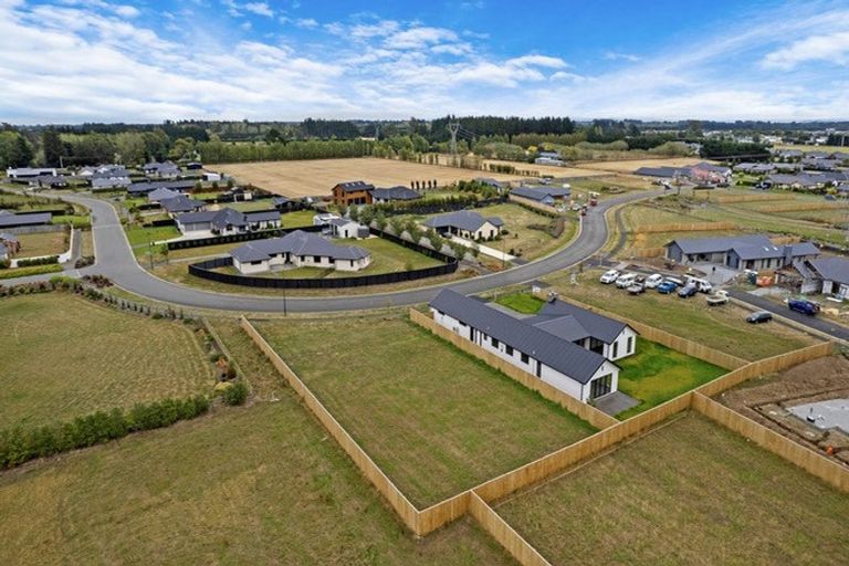 Photo of property in 51 Kingsdowne Drive, West Melton, 7618