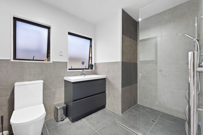 Photo of property in 39a Evelyn Road, Cockle Bay, Auckland, 2014