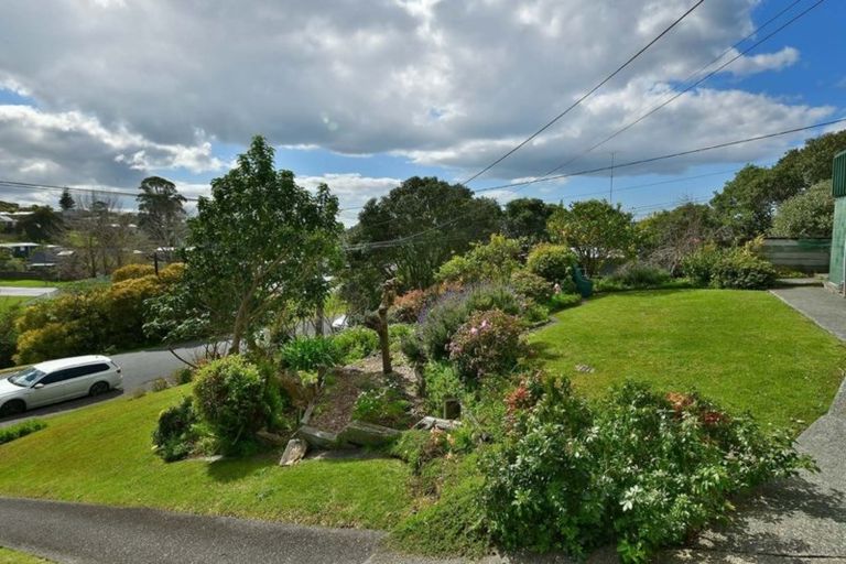 Photo of property in 18 Cedar Terrace, Stanmore Bay, Whangaparaoa, 0932