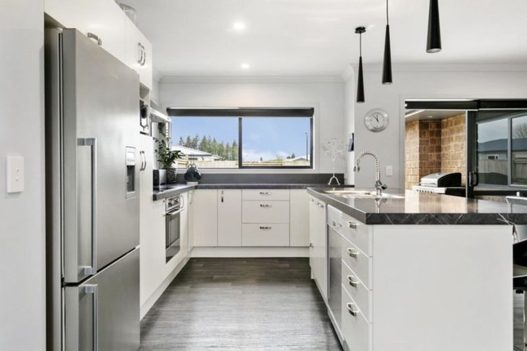 Photo of property in 24 Huka Heights Drive, Rangatira Park, Taupo, 3330