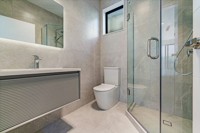 Photo of property in 36 Whakairo Crescent, Gulf Harbour, Whangaparaoa, 0930