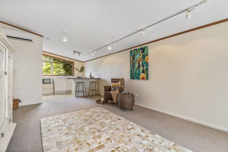 Photo of property in 264 Titirangi Road, Titirangi, Auckland, 0604