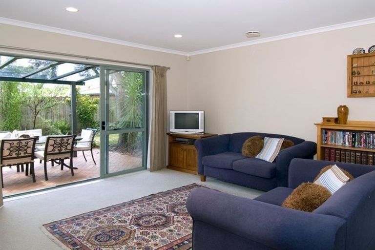 Photo of property in 66 Bob Charles Drive, Golflands, Auckland, 2013
