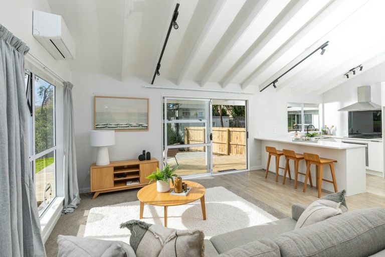 Photo of property in 10d Shiloh Way, Greenhithe, 0632